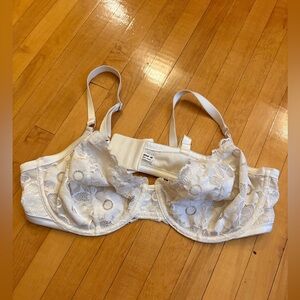38D white floral lace bra by aerie